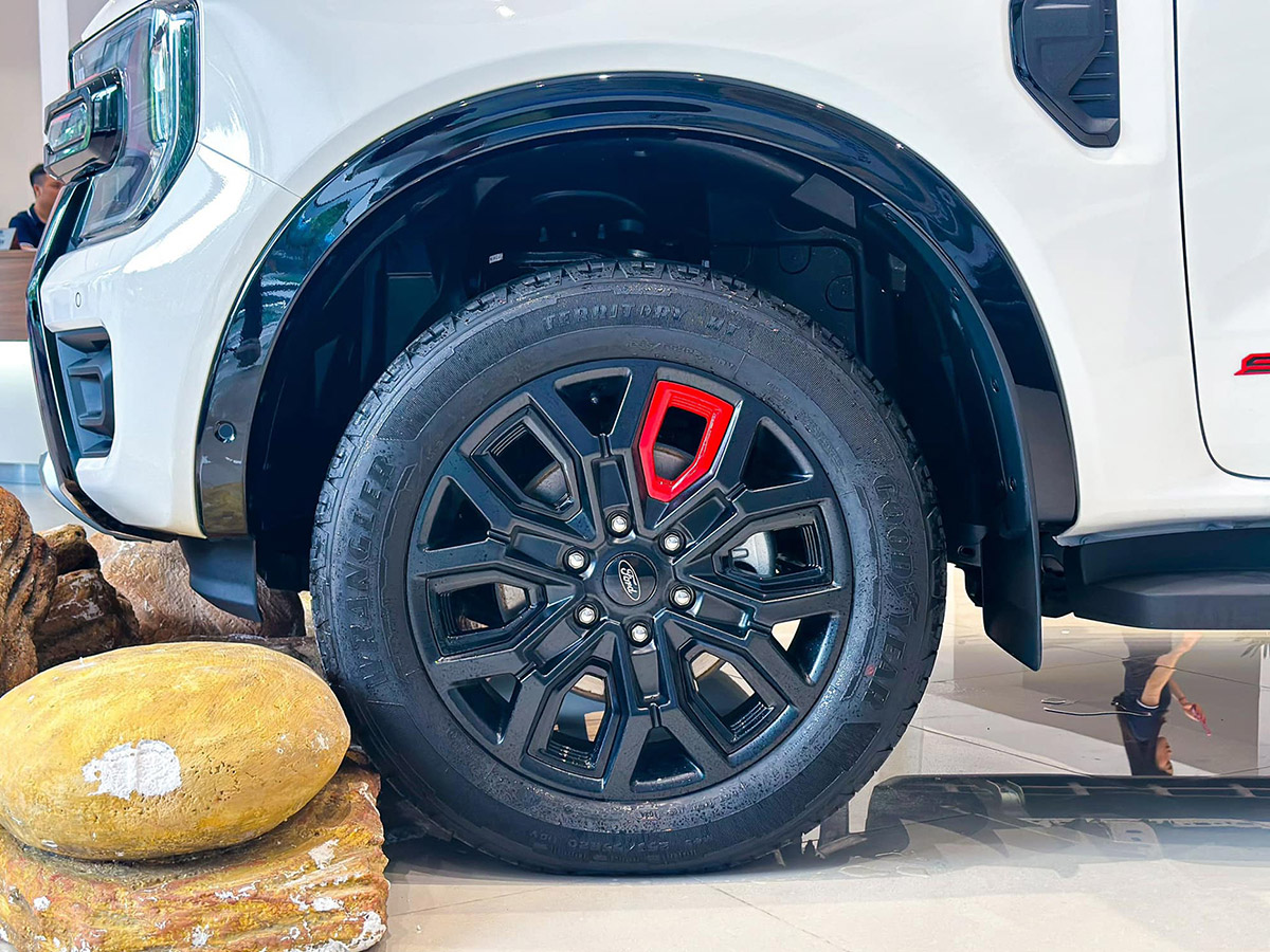 Bánh xe ranger stormtrak